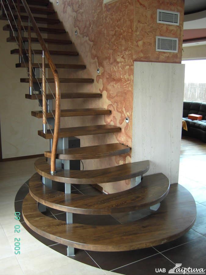 Metal construction staircase M16