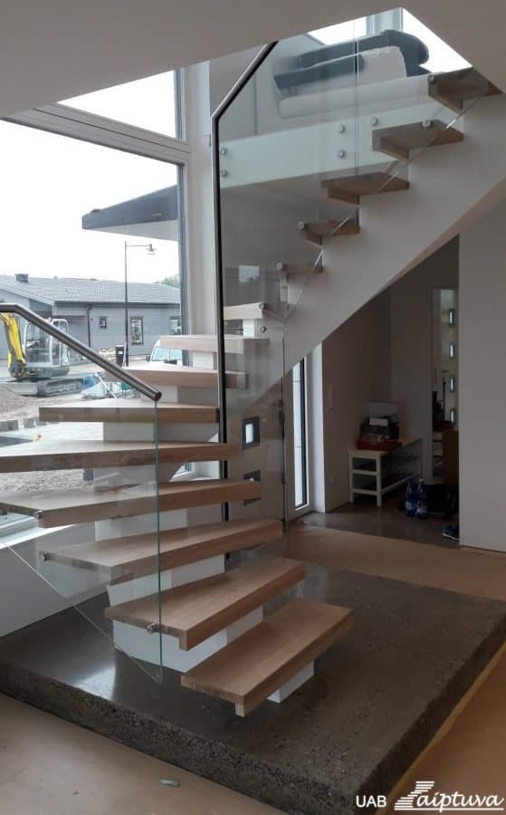 Metal construction staircase M22
